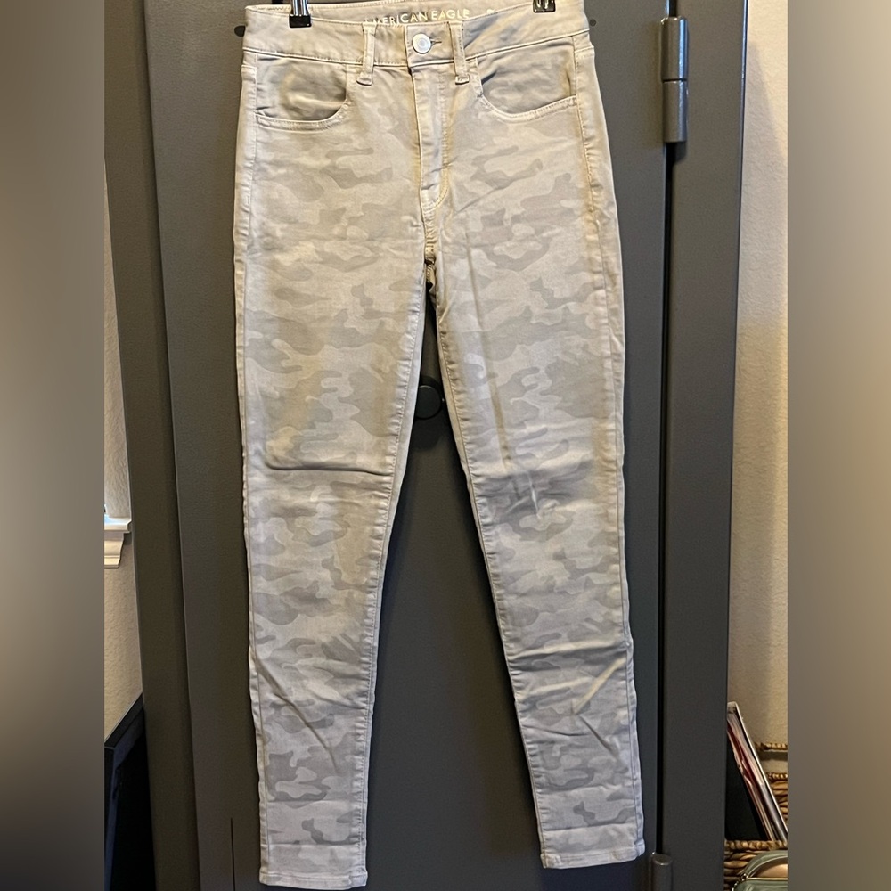 American Eagle Outfitters Sage Green Camouflage Skinny Jeans